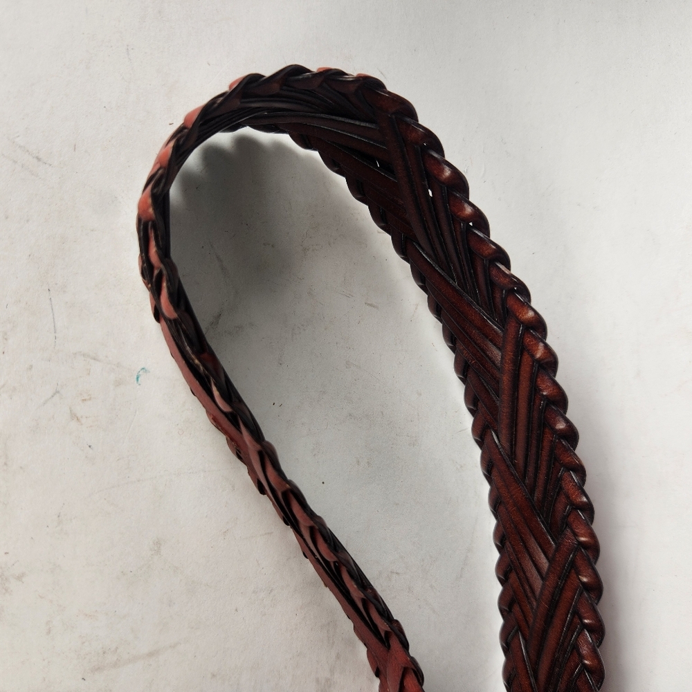 Leather Belt Women’s Small / Medium Brown Braided Round Buckle Casual - Picture 6 of 7